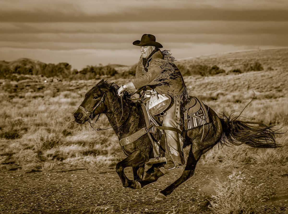 Kuhl_wk05_HK_Single-Rider-in-Sipia-3 Kuhl_wk05_HK_Single-Rider-in-Sipia-3